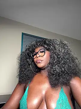 WomanNextdoor1 online show from October 6, 2025, 7:14 pm