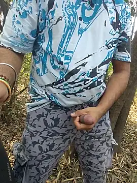 Snapshot of Aeroxx chatting on March 20, 2026, 4:35 am Aeroxx online show from March 20, 2026, 4:35 am