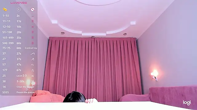 Momo Ayase  online show from February 18, 2026, 3:19 pm