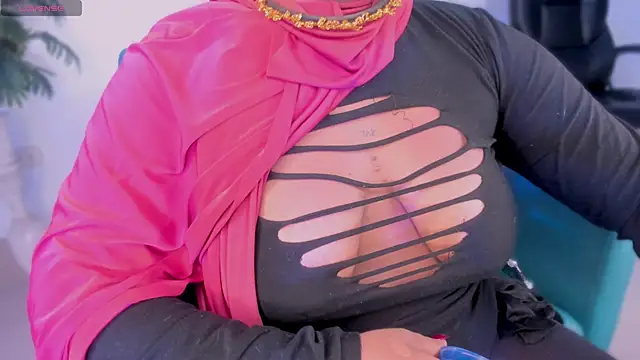 Snapshot of yasmin_elite chatting on February 25, 2026, 10:04 am yasmin elite online show from February 25, 2026, 10:04 am