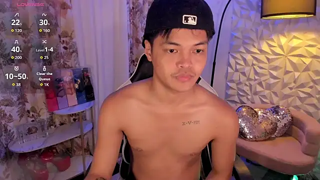 asianhugescott online show from February 19, 2026, 5:21 pm