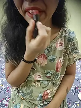 Snapshot of Snaya-baby chatting on June 4, 2026, 5:23 am Snaya-baby online show from June 4, 2026, 5:23 am