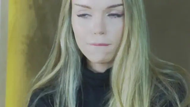 Snapshot of MarilynNova chatting on April 29, 2026, 4:27 am MarilynNova online show from April 29, 2026, 4:27 am