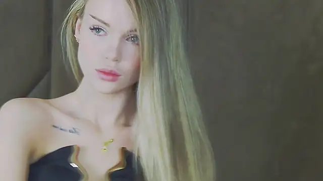 Snapshot of MarilynNova chatting on April 28, 2026, 4:28 am MarilynNova online show from April 28, 2026, 4:28 am