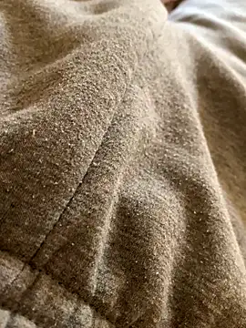 MuzzyFacing online show from October 2, 2025, 10:40 am