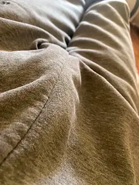 MuzzyFacing online show from April 9, 2026, 12:55 pm