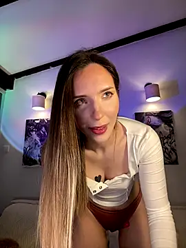 LINA ALL EYES ON YOU online show from November 15, 2025, 7:07 pm