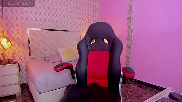 ALANA WATSONN online show from October 15, 2025, 12:35 pm