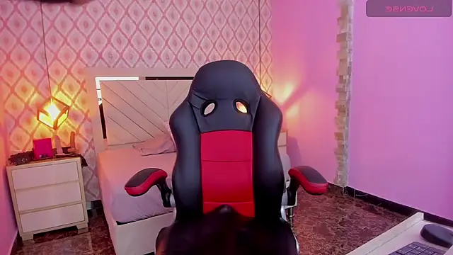 ALANA WATSONN online show from October 31, 2025, 12:35 pm