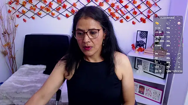 Snapshot of AmandaPeet chatting on February 17, 2026, 8:50 pm AmandaPeet online show from February 17, 2026, 8:50 pm