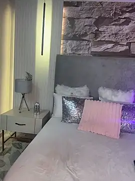 Snapshot of VioletaMaddox chatting on February 26, 2026, 5:40 am VioletaMaddox online show from February 26, 2026, 5:40 am