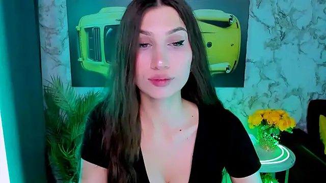 Mollyinyourmind online show from April 16, 2026, 9:39 pm