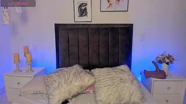 ashlye white online show from February 14, 2026, 4:02 am