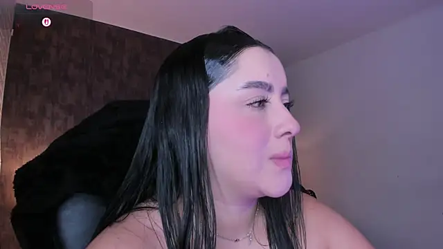 marian  stone online show from April 17, 2026, 7:06 pm