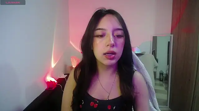 Snapshot of immisssilver chatting on October 15, 2025, 2:21 am immisssilver online show from October 15, 2025, 2:21 am