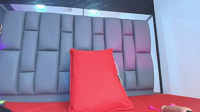 Roxana gomez online show from November 23, 2025, 3:16 am