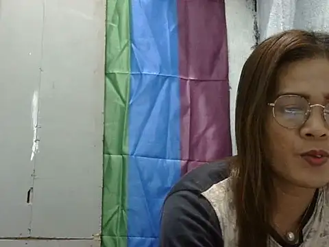 juicycum069 online show from February 27, 2026, 12:38 pm