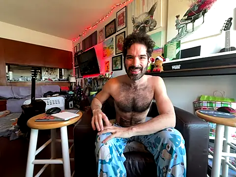 Pupscritch online show from December 15, 2025, 6:36 pm