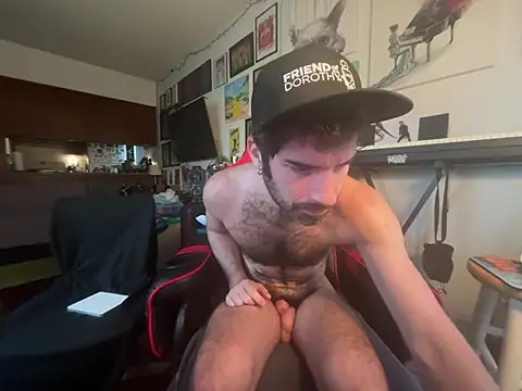 Pupscritch online show from July 10, 2026, 2:06 pm