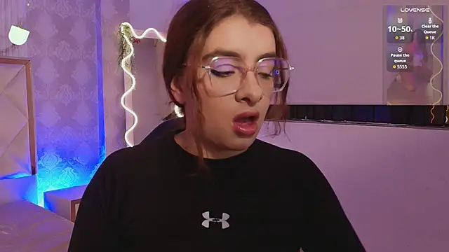 Naomy tay1 online show from February 5, 2026, 3:02 am