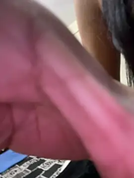 modelnishu online show from March 5, 2026, 4:25 pm