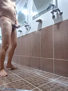 starvingo2002 online show from November 12, 2025, 3:43 am