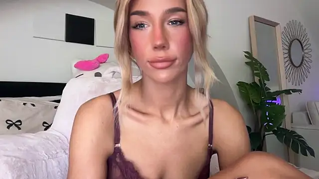 Snapshot of KENNIEXROSE chatting on February 28, 2026, 11:15 pm KENNIEXROSE online show from February 28, 2026, 11:15 pm