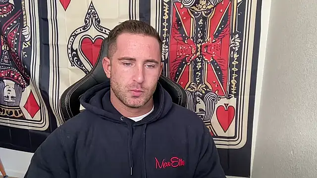 brettmycles28 online show from December 3, 2025, 5:56 pm