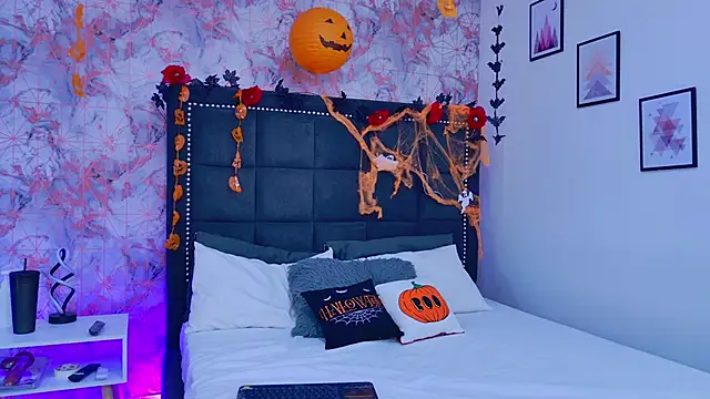 Angelique Angell online show from October 24, 2025, 7:35 pm