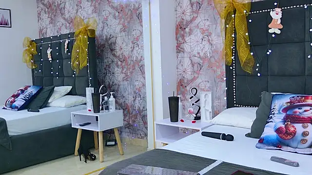 Angelique Angell online show from November 28, 2025, 7:36 pm