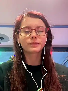 raen001 online show from December 15, 2025, 9:04 am