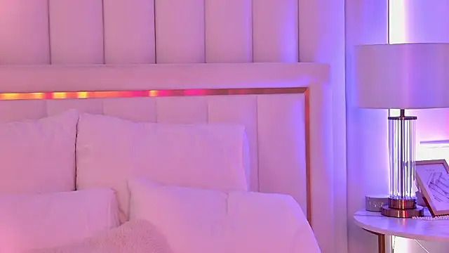 Snapshot of ArianaMell chatting on February 3, 2026, 6:22 am ArianaMell online show from February 3, 2026, 6:22 am