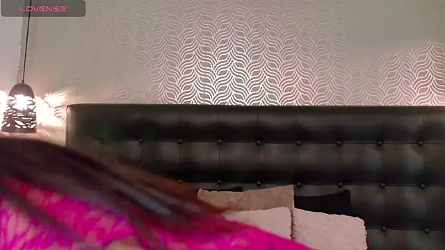 Sharonevanss  online show from November 11, 2025, 8:36 pm