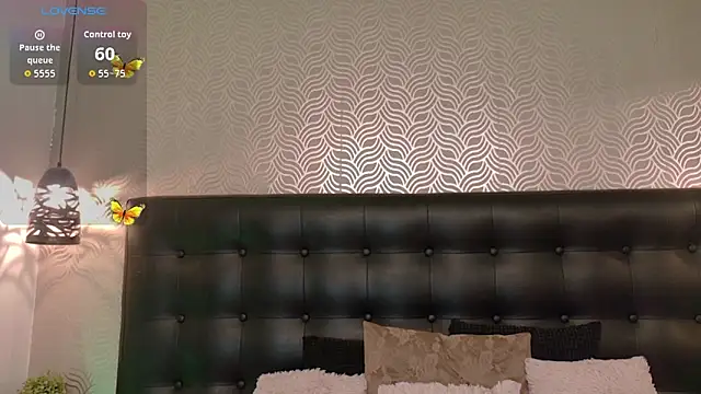 Sharonevanss  online show from February 10, 2026, 8:41 pm