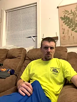 Snapshot of alwayshorny90 chatting on October 8, 2025, 4:03 am alwayshorny90 online show from October 8, 2025, 4:03 am