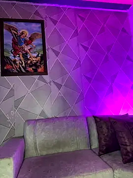 Alisse taylor2 online show from December 5, 2025, 12:04 pm