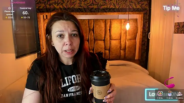 Isa Thompson   online show from November 5, 2025, 11:46 am