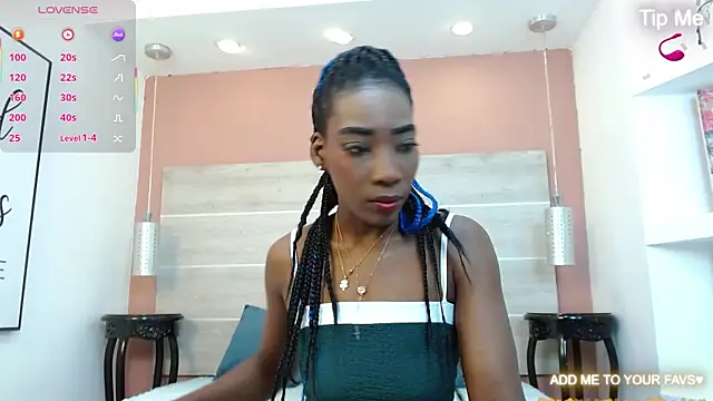 AlexandraCambell online show from April 12, 2026, 1:36 pm