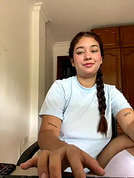 Snapshot of lana_rousse01 chatting on October 8, 2025, 2:29 pm lana rousse01 online show from October 8, 2025, 2:29 pm