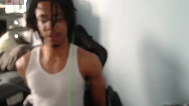 Snapshot of Mrlight1k chatting on February 1, 2026, 3:10 pm Mrlight1k online show from February 1, 2026, 3:10 pm