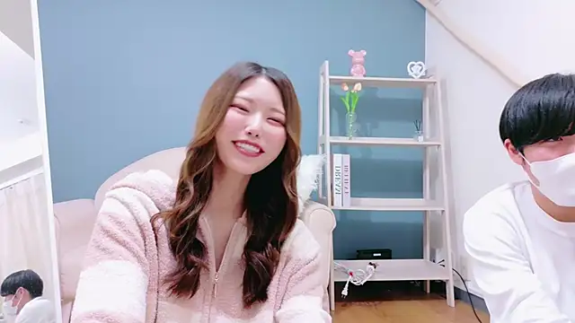 Reto-sama online show from November 15, 2025, 1:04 pm