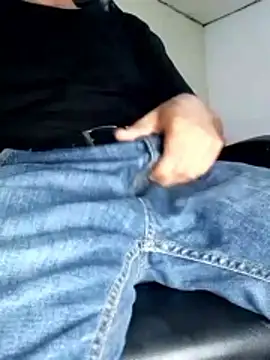 Snapshot of Bosssweet22cm chatting on January 8, 2026, 12:11 pm Bosssweet22cm online show from January 8, 2026, 12:11 pm