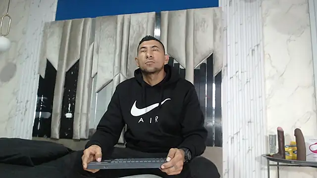 Morganandmegan online show from November 15, 2025, 11:25 am