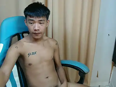 Snapshot of urasianjason chatting on November 12, 2025, 11:47 am urasianjason online show from November 12, 2025, 11:47 am