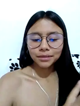 SofieLove 01 online show from April 11, 2026, 7:50 pm