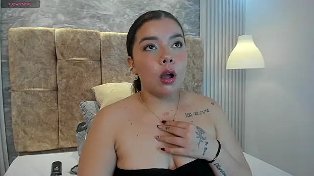 leilapons online show from November 13, 2025, 5:50 pm