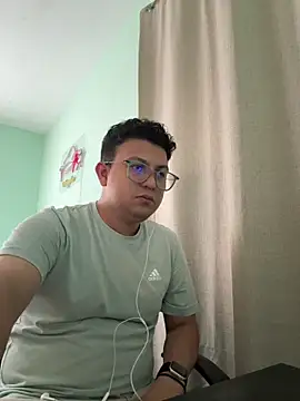 Snapshot of JaviSala chatting on April 27, 2026, 7:23 pm JaviSala online show from April 27, 2026, 7:23 pm
