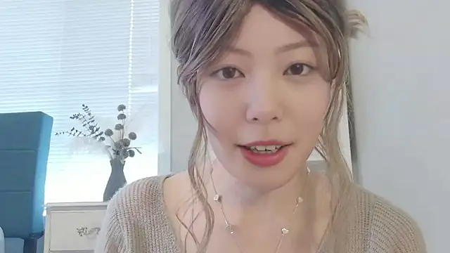 Nana with online show from April 21, 2026, 8:04 pm