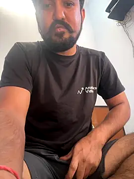 Snapshot of milf_banger121 chatting on October 25, 2025, 6:12 am milf banger121 online show from October 25, 2025, 6:12 am