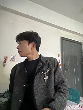 junjun1189 online show from April 14, 2026, 3:44 am